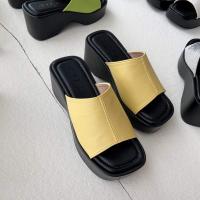 ราคา 25twentyfives Rubi รองเท้าส้นตึกคอลเลคชั่นใหม่ ดีไซน์อยู่ที่ส้น สูง2 5นิ้ว (16418047315)