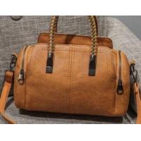 ราคา 100 Genuine leather Women handbags European New Retro Women Tote Bags Women Boston Handbag Rivets Women Leather Messenger Bags (10402500378)