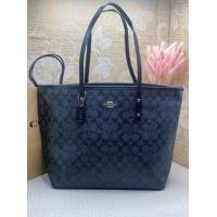 ราคา พร้อมส่ง กระเป๋าสะพายไหล่ ผู้หญิง หนังสีดำ สายสีดำ จุของได้เยอะ งานเป๊ะ อุปกรณ์ครบ ถ่ายจากสินค้าจริง (17283312565)