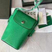 ราคา กระเป๋าโทรศัพท์มือถือหนังวัวแข็งแบบฝาพับกระดุมแบบกดติด Longchamp Longchamp (20047477654)