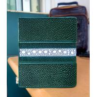 ราคา สีเขียวเหนี่ยวทรัพย์ กระเป๋าสตางค์หนังปลากระเบน คาดปลาหนาม ทรงตั้ง กระเป๋าหนังแท้ ปลากระเบนแท้ หรือเรียกว่าอัญมณีแห่งท้องทะเล (17158768754)