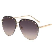 ราคา CIFbuy New Candy Color Sunglasses Fashion Trend Lock Chain Glasses Leg Sunglasses UV Proof Womens Glasses (20219884208)