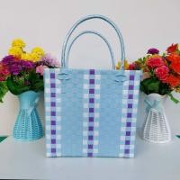 ราคา กระเป๋าสาน ตระกร้าสาน เส้นพลาสติกสาน กระเป๋าสานเส้นพลาสติก กระเป๋าถือ กระเป๋าจ่ายตลาด กว้าง13ยาว24สูง23cmขอบปากตะกร้า (6281708089)