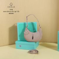 ราคา กระเป๋าสะพายข้างรุ่นปุ้มปุ้ยคอลเลคชั่นกล่องแบรนด์CICEllE (18078625170)