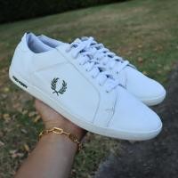 ราคา ส่งฟรี 10US 28cm รองเท้า Fred Perry White Earl Leather Pre owned Authentic (20975975755)