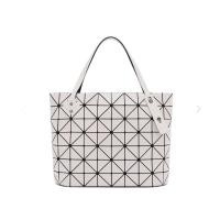 ราคา New แท้ กระเป๋า BaoBao ISSEY MIYAKE ROCK MATTE HANDBAG กระเป๋าสะพายข้าง กระเป๋าถือ (21252570843)