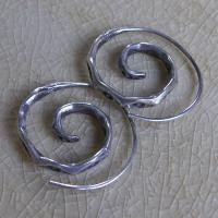 ราคา Thai earrings coil silver Karen hill tribe nice handmade สะดุดตา ตำหูเงินกระเหรี่ยงทำจากมือชาวเขาเงินแท้สวยงามยิ่งใช้ยิ่งเงางาม (15045655519)