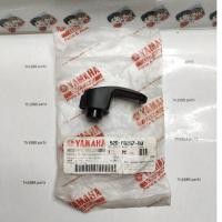 ราคา ขอเกี่ยว 1 FIORE 2011 2012 อะไหล่แท้ YAMAHA 52B F8257 00 (8185525052)