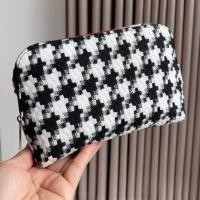 ราคา กระเป๋าใส่เครื่องสำอางน้ำหอม จาก BVLGARI Parfume (21165137612)