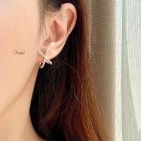 ราคา X blink earrings ต่างหูแบบติดหู งานชุบทองคำขาว เพชร CZ (20223423107)