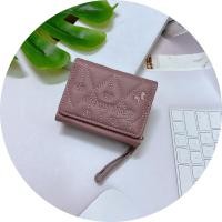 ราคา 1211 3พับ กระเป๋าสตางค์ 3 พับ ช่องซิปรอบขนาด 8x11 cm (19134458001)