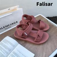 ราคา รองเท้าแตะรัดส้นแฟชั่นผู้หญิงรุ่น 2028 1 (20706030100)