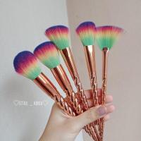 ราคา พร้อมส่ง แปรงแต่งหน้าด้ามจับสีทอง 5 ชิ้น แปรงปัดแก้ม แปรงไฮไลท์แปลงแต่งหน้า ด้ามหยัก (17357311571)