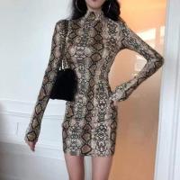 ราคา ชุดเดรสแขนยาวเข้ารูปลายงู ชุดเดรสรัดรูปโชว์หุ่นเซ็กซี่ มินิเดรสกระโปรงสั้นแขนยาว ชุดเดรสคอเต่า (12820866479)