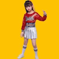 ราคา เด็กชายและเด็กหญิงเครื่องแต่งกายแจ๊สเด็กสีแดงเลื่อมแขนยาวด้านบนสั้นและสีเงินชุบทองชุดกระโปรงชุดเชียร์ลีดเดอร์โชว์ (20382091057)