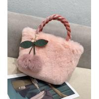 ราคา C1กระเป๋าถือ 樱桃ลายเชอร์รี่กระเป๋าสะพายไหล่ ผ้ากํามะหยี่ขนนิ่ม ลายเชอร์รี่ แฟชั่นฤดูใบไม้ร่วง และฤดูหนาว สําหรับสตรี (15240559923)