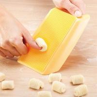 ราคา Plastic Pasta Macaroni Board Spaghetti Pasta Machine Gnocchi Maker Rolling Pin Baby Food Supplement Molds Manual Kitchen Tool (11226705757)