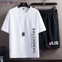 ราคา DM ชุดเสื้อผ้าผู้ชาย2ชิ้น4XL ไซส์ใหญ่พิเศษเสื้อยืดแขนสั้นเกาหลี100กก กางเกงขาสั้น5จุดชุดลำลองกีฬาสำหรับผู้ชาย (18834655910)
