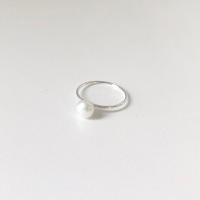 ราคา Winterwinter Jewelry Silver925 เครื่องประดับเงินแท้ เงินแท้925 แหวนตัวเรือนเรียบมินิมิอล แหวนมุก สไตล์เกาหลี (1877680433)