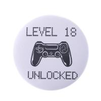 ราคา หมุดกระดุมตัวเลขตลกข้อความการ์ตูนเข็มกลัดคำคมเครื่องประกับแบบใหม่เข็มกลัดติดป้ายสำหรับเพื่อน (19192659230)