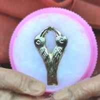 ราคา สีผึ้งสาริกาลิ้นทอง มหาเศรษฐี หลวงพ่อกอย ประสบการณ์เห็นผลสูงจากผู้ใช้จริงมากมาย รับประกัน สืบตำนานหุงกวนสีผึ้ง ครั้งประวัติศาสตร์ สีผึ้ง คือโบราณมงคลอันวิเศษ สำหรับใช้สีปาก ทาริมฝีปาก แล้วเกิดมหามงคล 