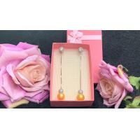 ราคา EGL012 ต่างหูมุกแท้เปโรลา ศูนย์หัตถกรรมไข่มุกกระบี่ ต่างหูห้อยยาว 2 นิ้ว มุกสีทอง ขนาด 10 มิล ประดับด้วยเม็ดเงินแท้ชุบทองคำขาวแท้ (17042263271)