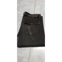 ราคา Uniqlo jeans กางเกงยีนส์ขากระบอกสีดำสวยๆเอว33 34ยาว42ปลายขา8 (15814991771)