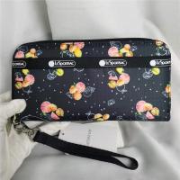 ราคา กระเป๋ากระเป๋าสตางค์ผู้หญิงยาวลายดอกไม้จากญี่ปุ่นพร้อมด้วย3462สายรัดข้อมือสามารถถอดออกได้ (19794963959)