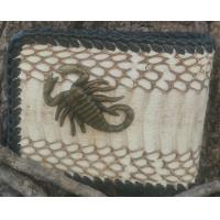 ราคา กระเป๋าหนังงูสีขาวธรรมชาติ มาพร้อมกับแมลงป่องสีทองเหลืองรมควัน (21326934410)