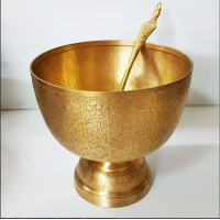 ราคา ขัน ร ๕ ขนาด 7 นิ้ว ตอกลายกลีบบัวหลวง พร้อมทัพพีตอกลาย (12262934977)