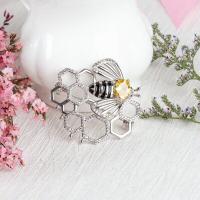 ราคา เข็มกลัดปลาดาวมุก สวยหวาน น่ารัก ติดหมวก ติดเสื้อ ดูสวยหรู ติดไปทำงาน ติดออกงาน ติดไปเที่ยว เข็มกลัดเพชรcz เข็มกลัดแฟชั่น (1931746699)