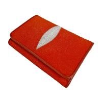 ราคา กระเป๋าสตางค์หนังปลากระเบนผู้หญิง แบบ 3 พับเล็ก เลือกสีได้ ลาย 1 มุก มีช่องใส่เหรียญ บัตร แบงค์ งานดีดูหรูหรา หนังแท้ 100 (19589242328)