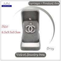 ราคา กล่องกำมะหยี่ Premium Jewelry Box สีเทา กล่องผ้ากำมะหยี่ กล่องสีเทา กล่องใส่เครื่องประดับ กล่องใส่สร้อย กล่องใส่แหวน (19665915245)