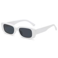 ราคา We Flower Vintage White Narrow Frame Sunglasses for Women UV400 Retro Fashion Sunglasses Eyewear (15047879364)