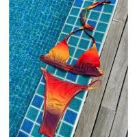 ราคา บิกินี่ ไล่สีโทนแดงเหลืองส้ม บราทรงสามเหลี่ยม กางเกงแบบสวม พร้อมส่ง (21021373990)