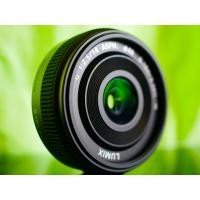 ราคา PANASONIC LUMIX G 14mm F2 5 ASPH Sleek Wide Angle Prime Lens 28mm eq AF H H014 14mm f 2 5 Pancake Wide Angle inner focusing system pairs with a stepping motor quick quiet and accurate autofocus suitab