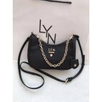 ราคา Lyn ทรงพอร์ช รุ่น Rose Small Crossbody Bag กระเป๋าถือ กระเป๋าสะพายข้าง (12122647669)