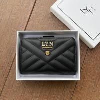 ราคา กระเป๋าสตางค์ LYN ใบกลาง หน้ากระเป๋ามีโลโก้แบรนด์ดูดีมากค่ะ รีบมาตำกันน้าา (15631572906)