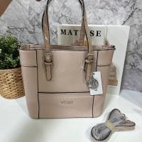 ราคา แถมถุงผ้า กระเป๋าถือ guess shopping tote size m มีสายยาวให้ แท้ outlet (20041333479)