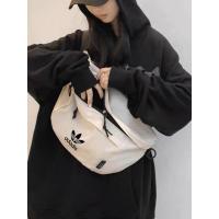 ราคา ADIDASกระเป๋าคาดหน้าอก กระเป๋าคาดเอว กระเป๋าสะพายข้าง กระเป๋ากีฬา แบบใหม่ ขนาด ความยาว23 cm ความกว้าง 11cm สูง16cm (19655976390)