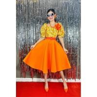 ราคา ชุดวนิดา ชุดย้อนยุค ชุดลายดอก ชุดทองกวาว ครบเซต (21255384383)