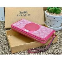 ราคา โค้ชOutletแท้100 พร้อมส่ง COLLECTION DEMPSEY LARGE PHONE WALLET IN SIGNATURE JACQUARD WITH STRIPE AND COACH PATCH (17105483831)