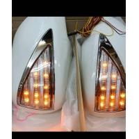 ราคา ครอบกระจกมองข้างรถตู้ toyota commuter ไฟไลน์เบนซ์ ไฟหรี่ขาวไฟเลี้ยวส้ม 2008 2018 สีขาว (20922167769)