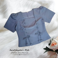 ราคา เสื้อไหมลาว คอสี่เหลี่ยม แขนสั้น ดีเทลกระดุมคู่ แต่งโบว์ 2 ข้าง แมชใส่กับผ้าถุง ไปงานบวช งานบุญ น่ารักมากกกก (21055185740)