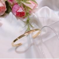 ราคา กำไลข้อมือ สร้อย ข้อมือ กำไล สวยๆ กำไ ลน่ารัก กำไร bracelet bracelet luckystone กำไลแบบสวม กำไล เงิน กำไลทอง กำไลข้อมือ แบบคัฟฟ์ (17122253083)