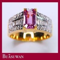 ราคา แหวน พลอยพิงค์ แซฟไฟร์ และเพชร เบลเยี่ยม ตัวเรือนทองคำแท้ 18K พลอยสีชมพู หวาน แหวนวงนี้สไตล์คลาสิค เรียบหรู พร้อมใบรับประกันทางร้าน (20669686146)