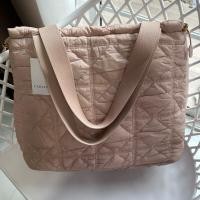 ราคา กระเป๋าถือ Carlyn ทรงweekender รุ่น6 สี แถมถุงผ้า มาใหม่ (21156332874)