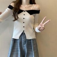 ราคา H H พร้อมส่ง เสื้อไหมพรมแขนยาว เปิดไหล่ แหวกปลายนิดๆ M5723 C (20654690408)