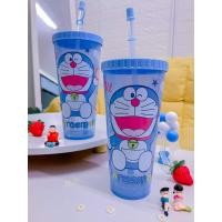 ราคา แก้วน้ำพลาสติกโดเรม่อนใบใหญ่ทรงสูง มีฝาปิดพร้อมหลอด ปริมาตร 900 cc (13666889737)