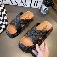 ราคา V999 รองเท้าแตะแบบสวม สายคาดแบบไขว้ พื้นลายหินอ่อน พื้นหนา นุ่ม สวมใส่สบาย (19066574087)